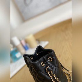 Chanel Mini Bucket Bag, модель 049950 Очень изящная и красивая су