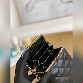 Chanel Mini Bucket Bag, модель 049950 Очень изящная и красивая су