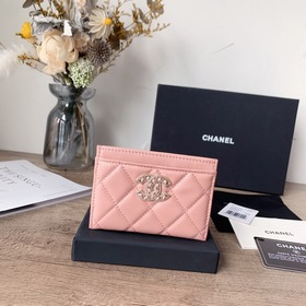 CHANEL Карман для карт с розовым цветом сакуры и бриллиантами Дво