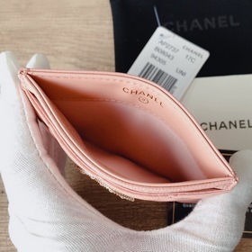 CHANEL Карман для карт с розовым цветом сакуры и бриллиантами Дво