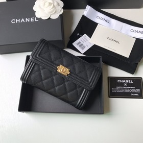 CHANEL leboy средний кошелек с тремя складками, модель A84302 Мел