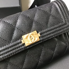 CHANEL leboy средний кошелек с тремя складками, модель A84302 Мел