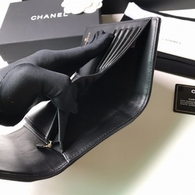 CHANEL leboy средний кошелек с тремя складками, модель A84302. Ко