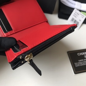 CHANEL Короткий кошелек с тремя складками крупным узором, черный 
