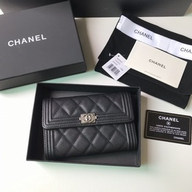 CHANEL leboy средний кошелек с тремя складками, модель A84302 Че