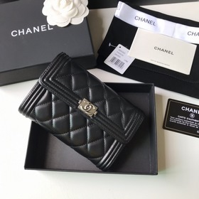 CHANEL leboy средний кошелек с тремя складками, модель A84302 Чер