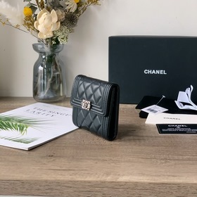 CHANEL трехслойный кошелек с карманом для купюр, модель A80734 Эт