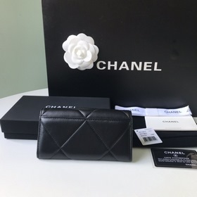 CHANEL  Черный чехол с большим карманом С новой модной и стильн
