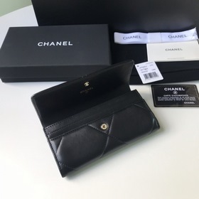 CHANEL  Черный чехол с большим карманом С новой модной и стильн
