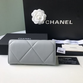 CHANEL Длинный кошелек с большим клапаном и золотым покрытием Раз