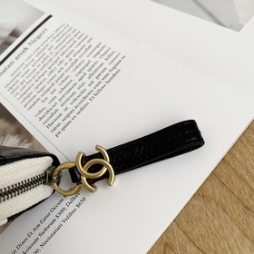 Chanel серия сумок «Nomade» Карман для мелочи с маленькой молнией
