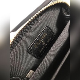 Кожаный кошелек Chanel, модель 69271 (с золотой застежкой) Внутре