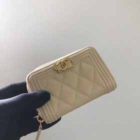 Chanel классическая модель BOY с ромбовидным узором, номер модели