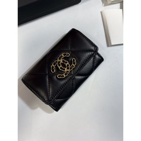 CHANEL Кошелек с большим карманом и крышкой Изготовлен из кожи ко
