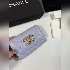 CHANEL Кошелек с большим карманом и крышкой Изготовлен из кожи ко