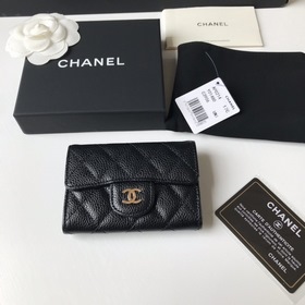 Новый кошелек CHANEL с золотой застежкой Этот кошелек для карт бо
