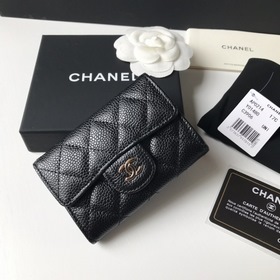 Новый кошелек CHANEL с золотой застежкой Этот кошелек для карт бо