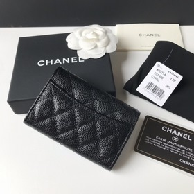 Новый кошелек CHANEL с золотой застежкой Этот кошелек для карт бо