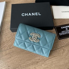CHANEL Кошелек для кредитных карт с кожаным ремешком и стразами в