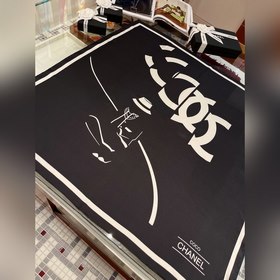CHANEL Элегантный шелковый платок Чистый стиль Chanel, отлично с