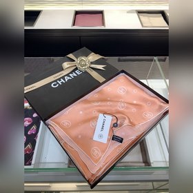 CHANEL Шелковый шарф с круглым логотипом 100% шелк высшего каче
