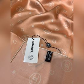 CHANEL Шелковый шарф с круглым логотипом 100% шелк высшего каче