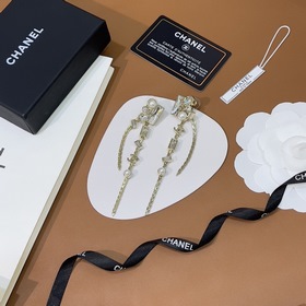 CHANEL Серьги с кисточками Двойное C Новые серьги с бахромой Двой