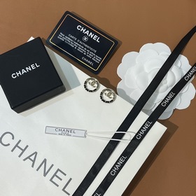 CHANEL Минималистичные серьги в стиле ретро Новые серьги-гвоздик
