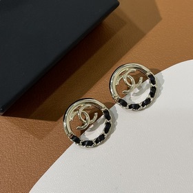 CHANEL Минималистичные серьги в стиле ретро Новые серьги-гвоздик