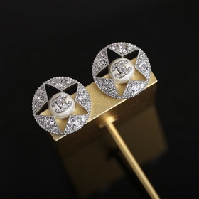 CHANEL Серьги-цветы Новые серьги-гвоздики в форме цветка Идеальны