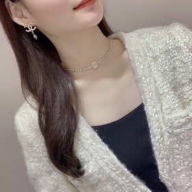 CHANEL Классические серьги с двойным C Новые серьги с двойным C К