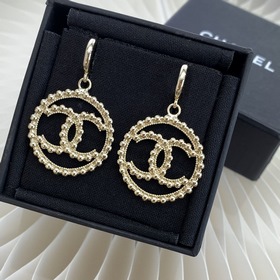 CHANEL Классические серьги с двойным C и круглым кольцом Новые се
