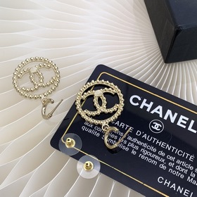 CHANEL Классические серьги с двойным C и круглым кольцом Новые се