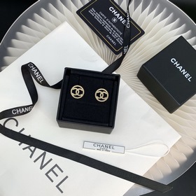 CHANEL Классические серьги с двойным C и круглым кольцом Новые се