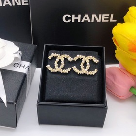 CHANEL Маленькие серьги-пуссеты с флаконом духов «Double C» Высок