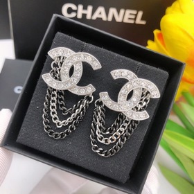 CHANEL Серьги с двойным C и бахромой Они великолепны, как вечерн