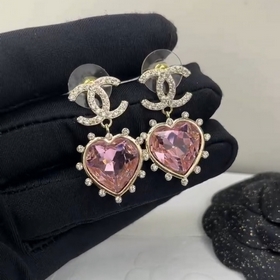 Chanel розовые серьги-гвоздики с двойным символом C Очень тяжелые