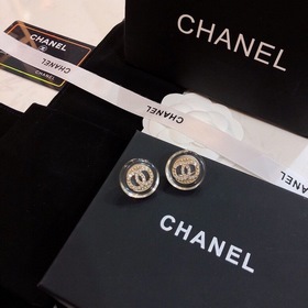 Chanel Импортные серьги из смолы с логотипом Chanel