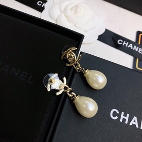 Chanel серьги-гвоздики
