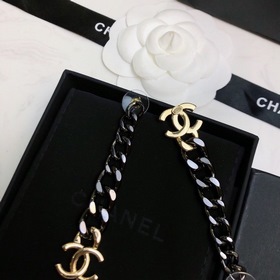 Chanel серьги-гвоздики