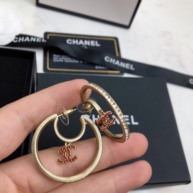 Chanel серьги-гвоздики
