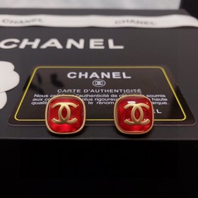 CHANEL Красные серьги Эти серьги в стиле Chanel отличаются особой