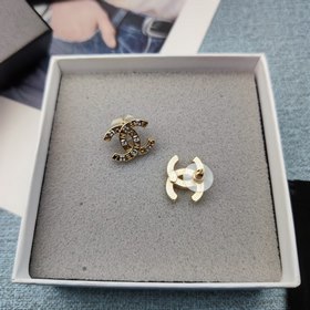 Chanel Vintage Серьги в форме сердца Серия, сохраняющая свою цен