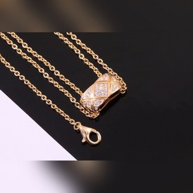 Chanel Coco Crush Ромбовидная ожерелье с глянцевой поверхностью C