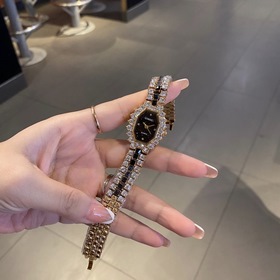 Часы Chanel с бриллиантами Модный, лаконичный, ретро-стиль [Розо