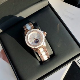 Chanel, полностью стальной корпус керамическими элементами, J12 C