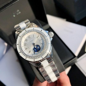 Chanel, полностью стальной корпус керамическими элементами, J12 C