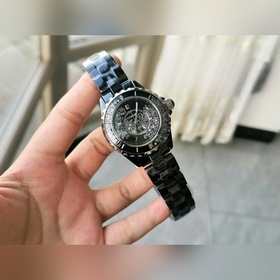 CHANEL Шанель – символ классической элегантности Новые часы J12·2