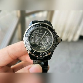 CHANEL Шанель – символ классической элегантности Новые часы J12·2