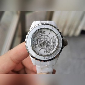 CHANEL Шанель – символ классической элегантности Новые часы J12·2